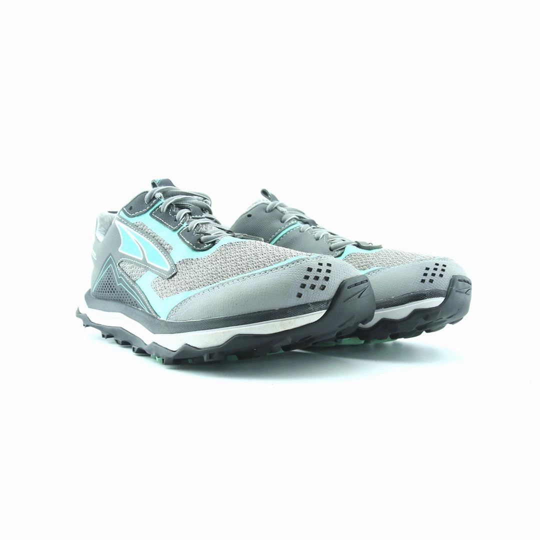ALTRA LONE PEAK 5 lightweight athletic shoe look