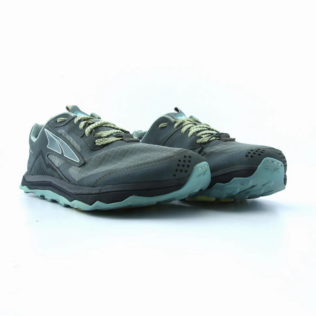 ALTRA LONE PEAK 5 lightweight athletic shoe look