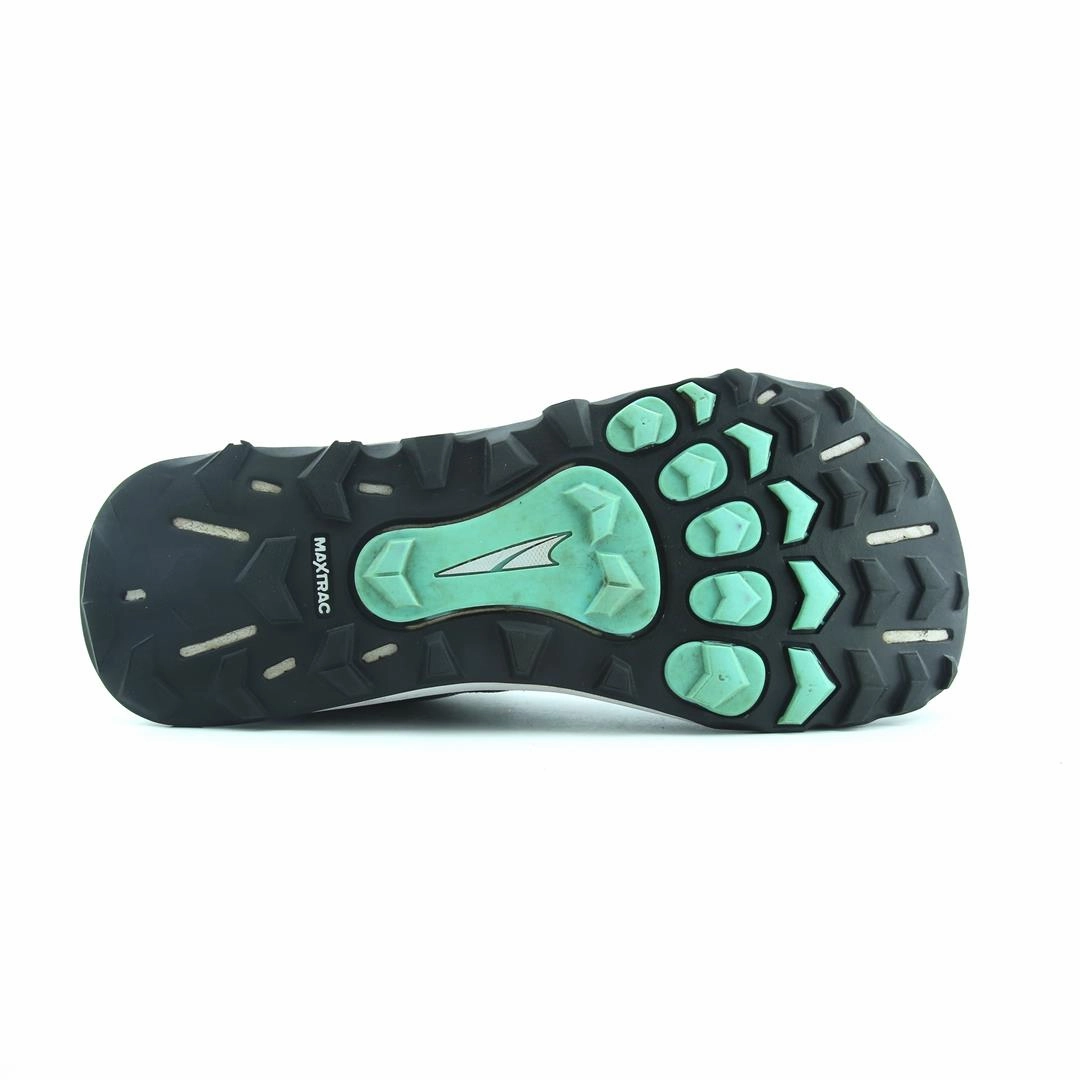 ALTRA LONE PEAK 5 lightweight athletic shoe look