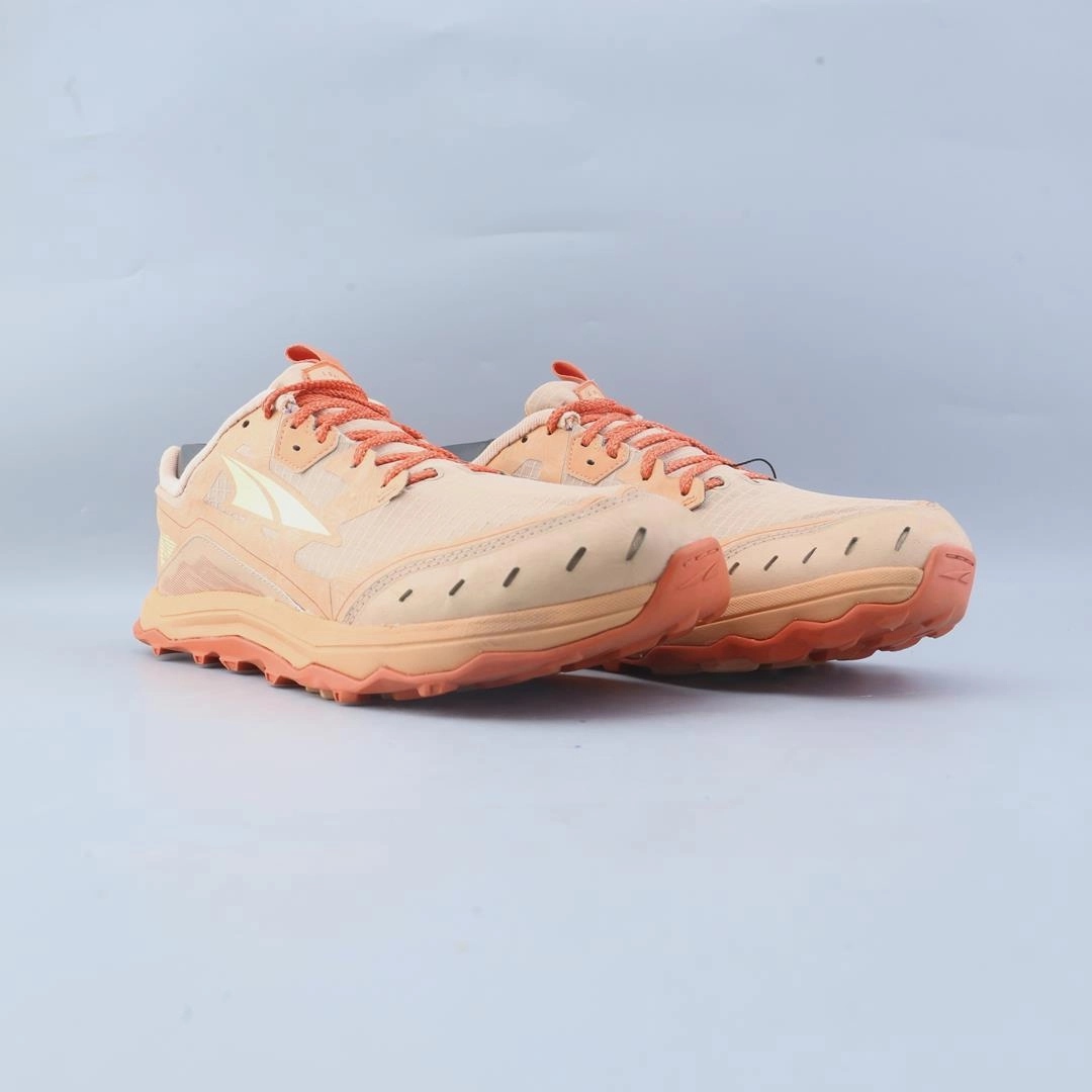 ALTRA LONE PEAK 6 lightweight athletic shoe look