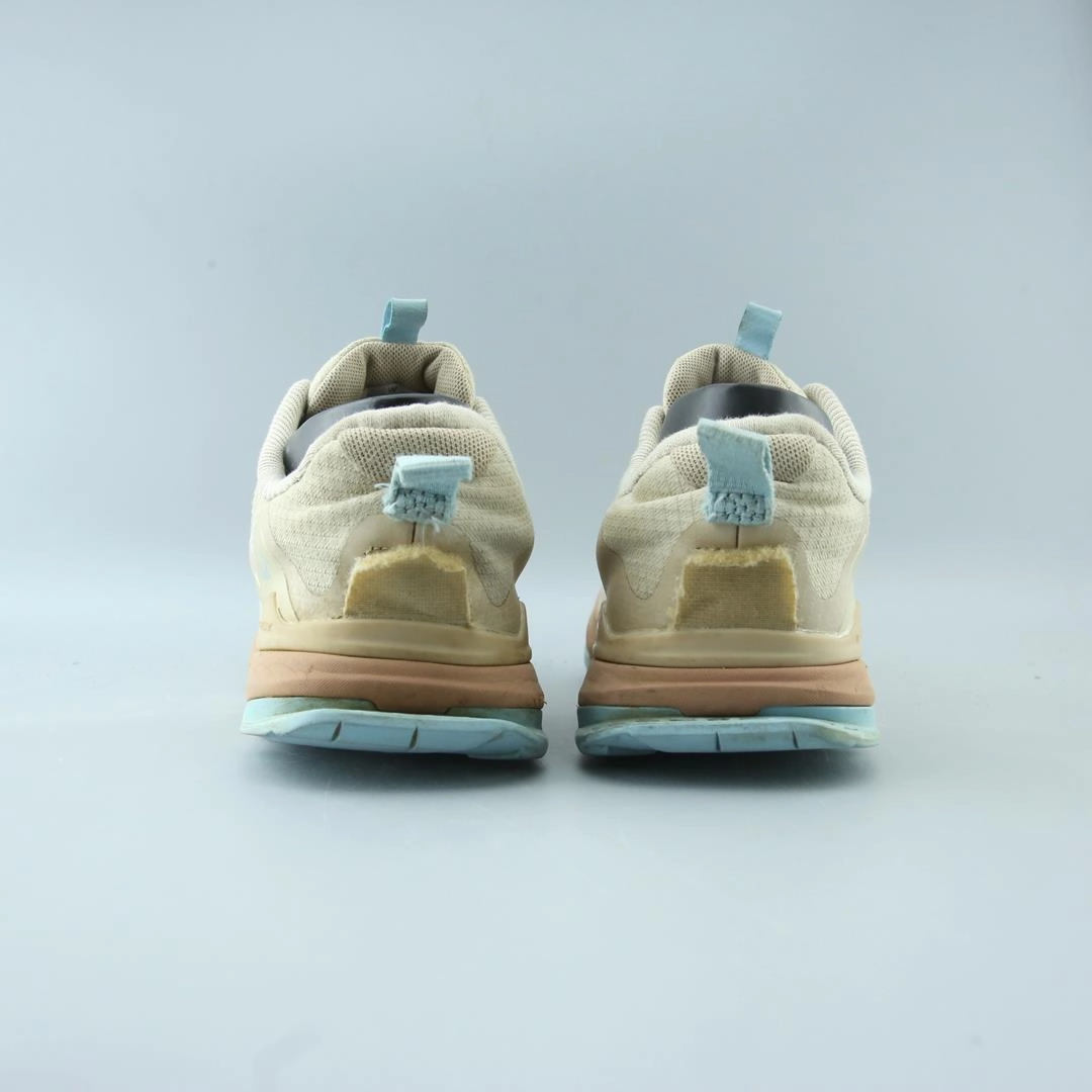 ALTRA LONE PEAK 7 lightweight athletic shoe look
