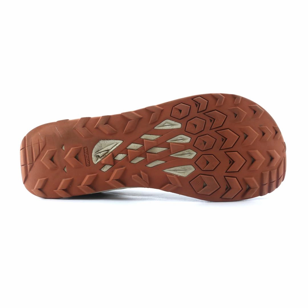 ALTRA LONE PEAK 7 lightweight athletic shoe look