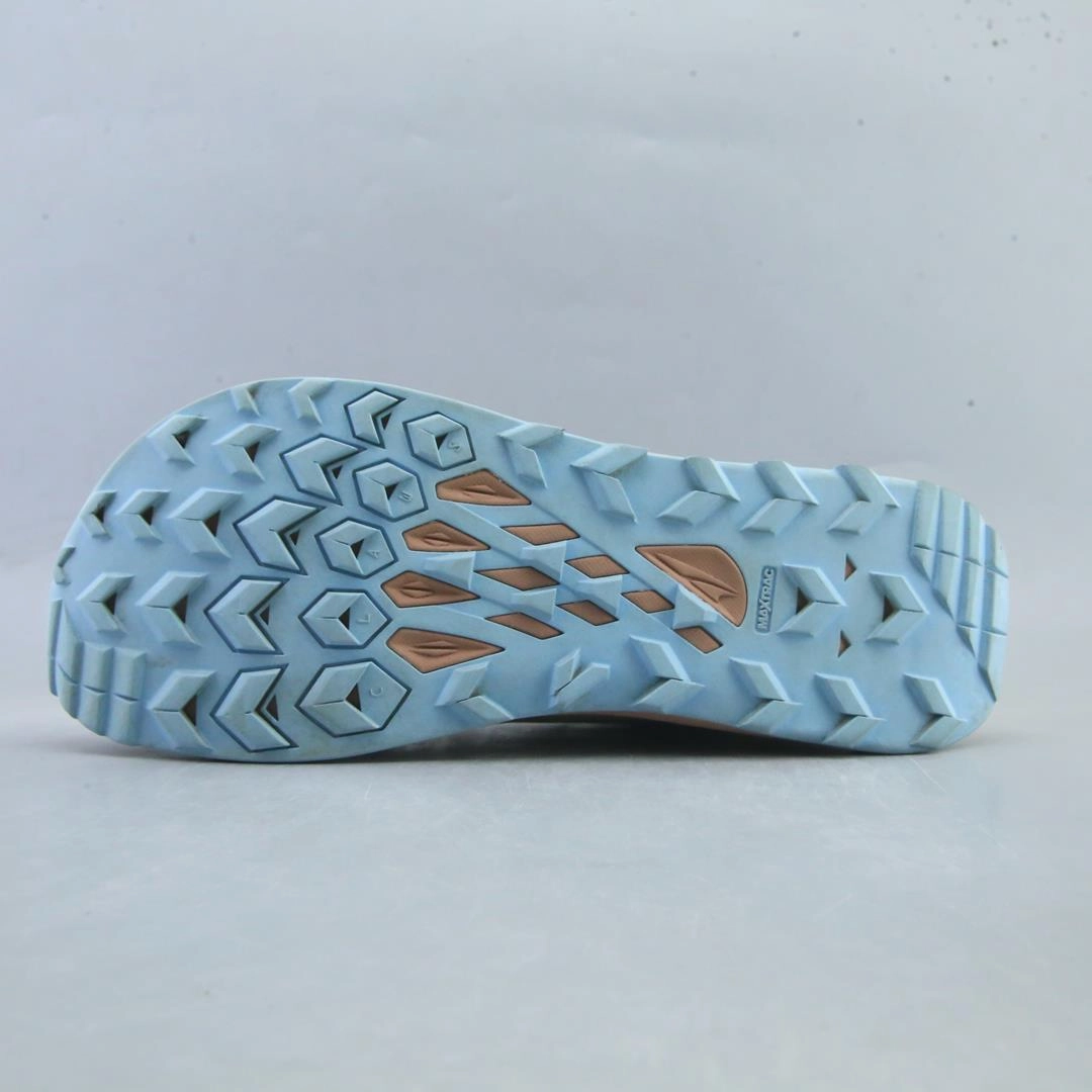 ALTRA LONE PEAK 7 lightweight athletic shoe look