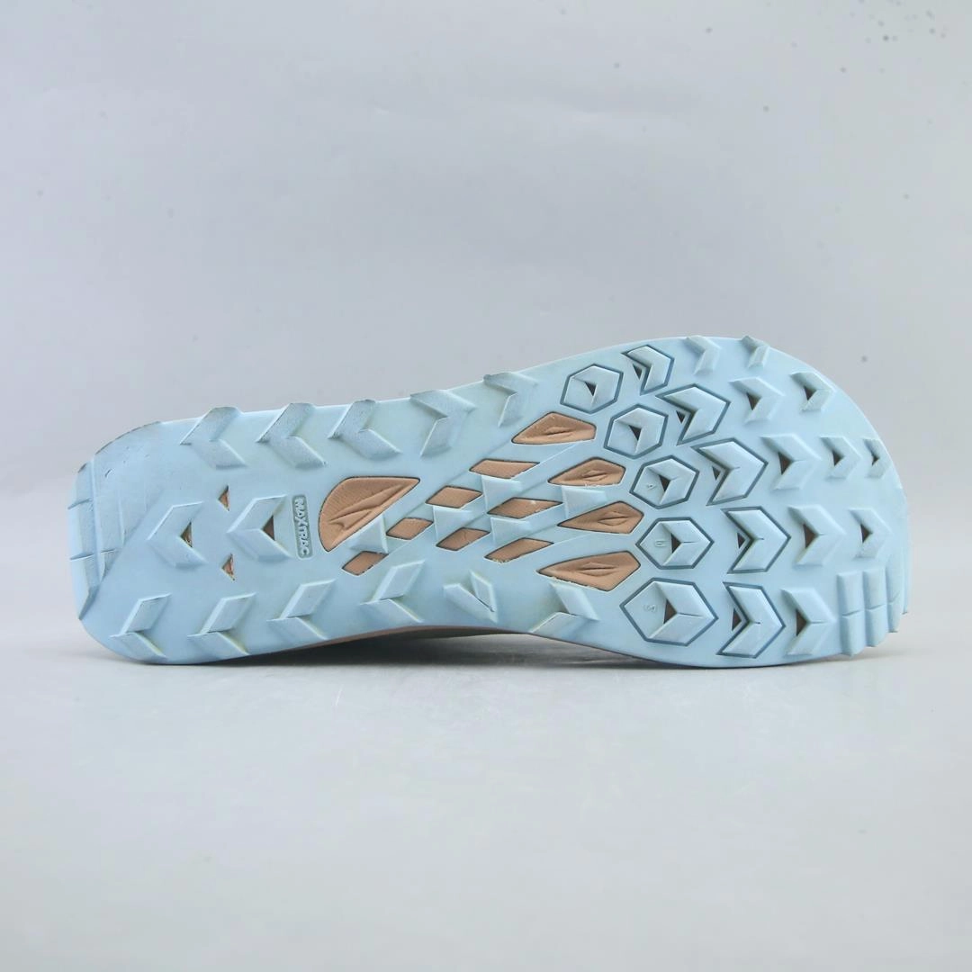 ALTRA LONE PEAK 7 lightweight athletic shoe look