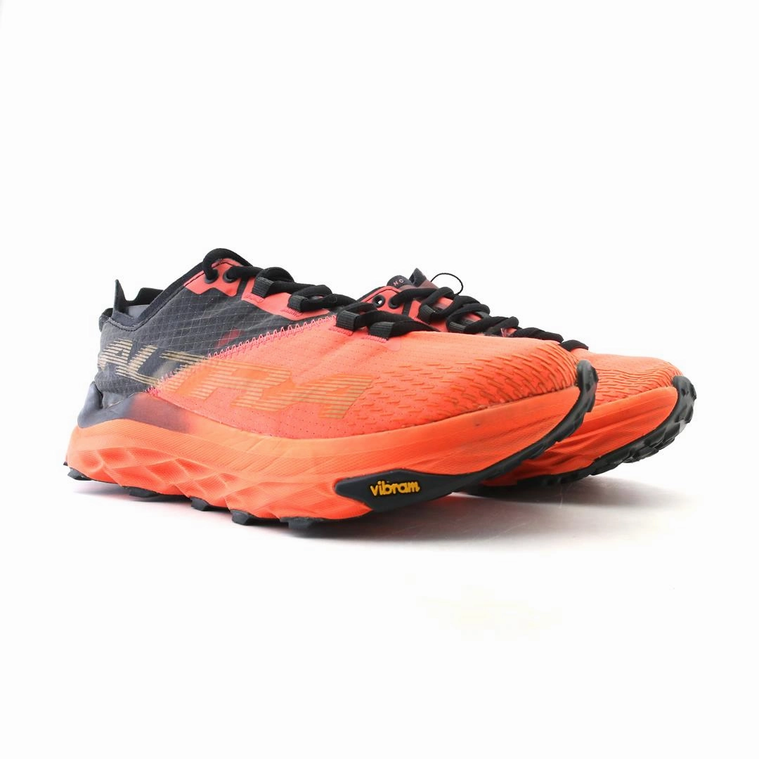 ALTRA MONT BLANC lightweight athletic shoe look