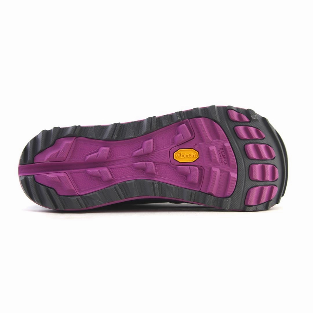 ALTRA OLYMPUS-2.5 lightweight athletic shoe look