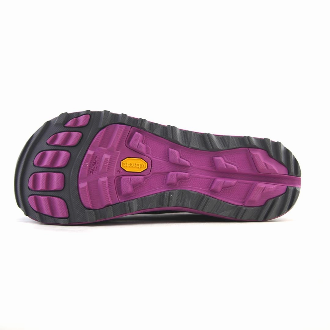 ALTRA OLYMPUS-2.5 lightweight athletic shoe look