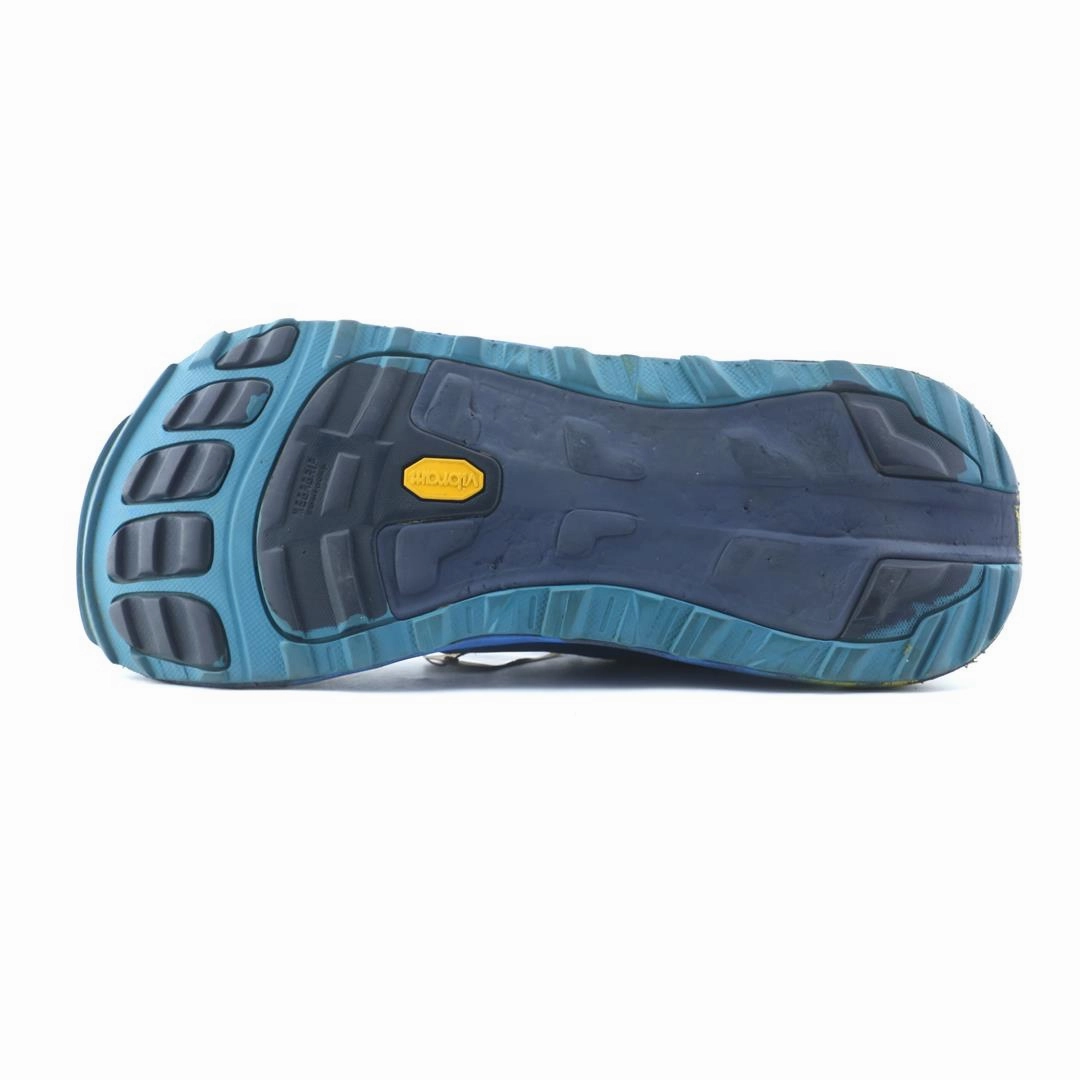 ALTRA OLYMPUS 3.5 lightweight athletic shoe look