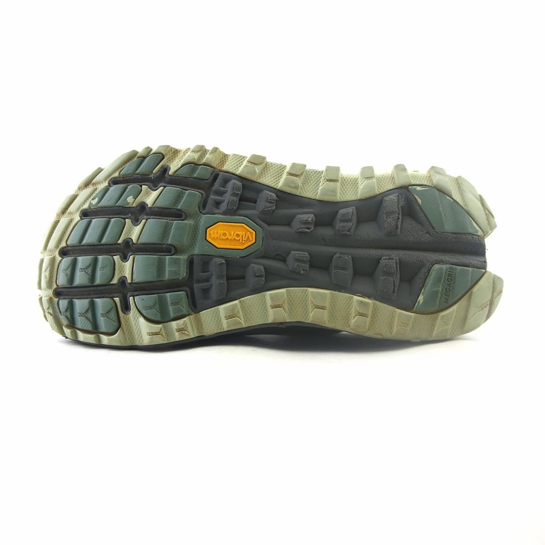 ALTRA OLYMPUS 4.0 lightweight athletic shoe look
