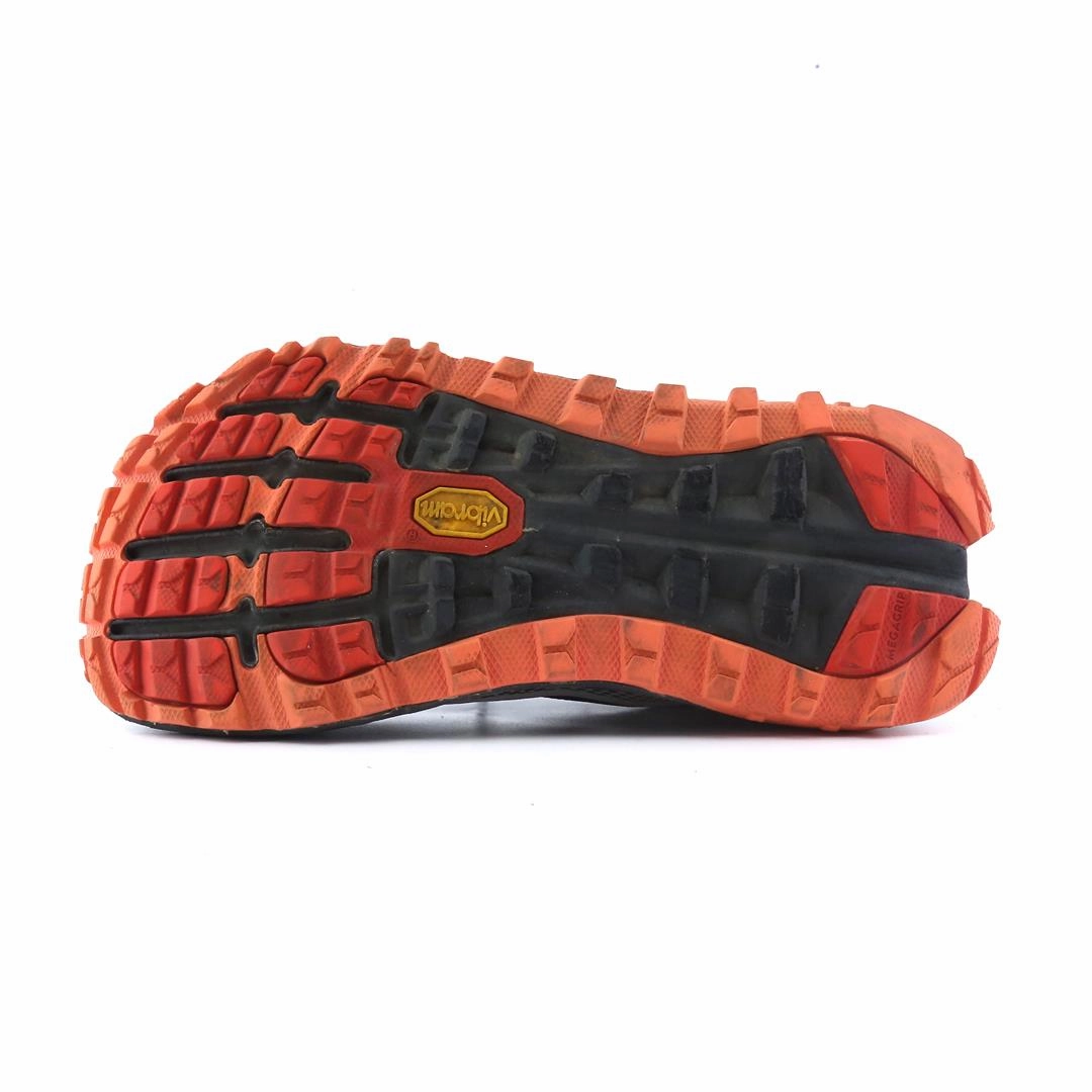 ALTRA OLYMPUS 4 lightweight athletic shoe look