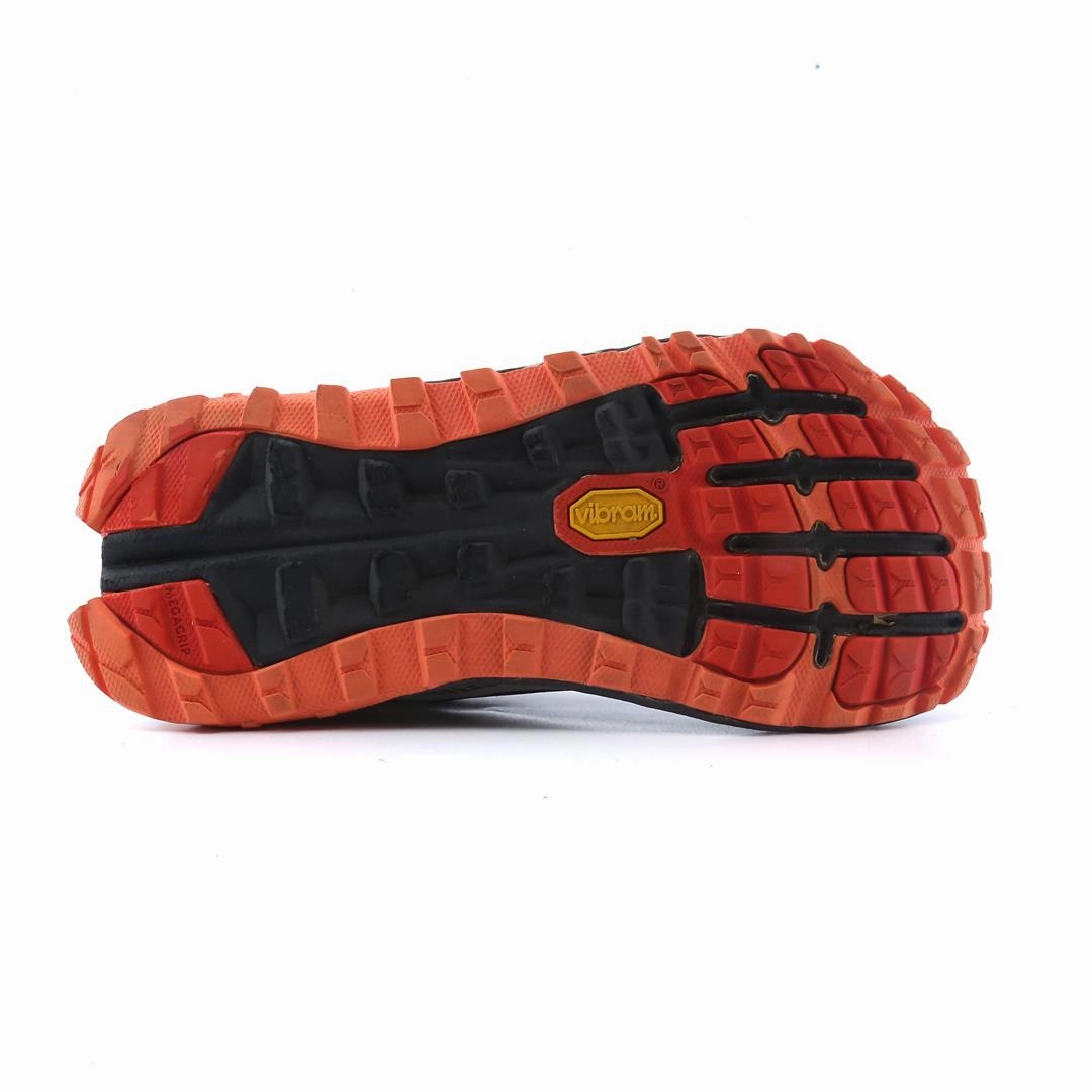 ALTRA OLYMPUS 4 lightweight athletic shoe look
