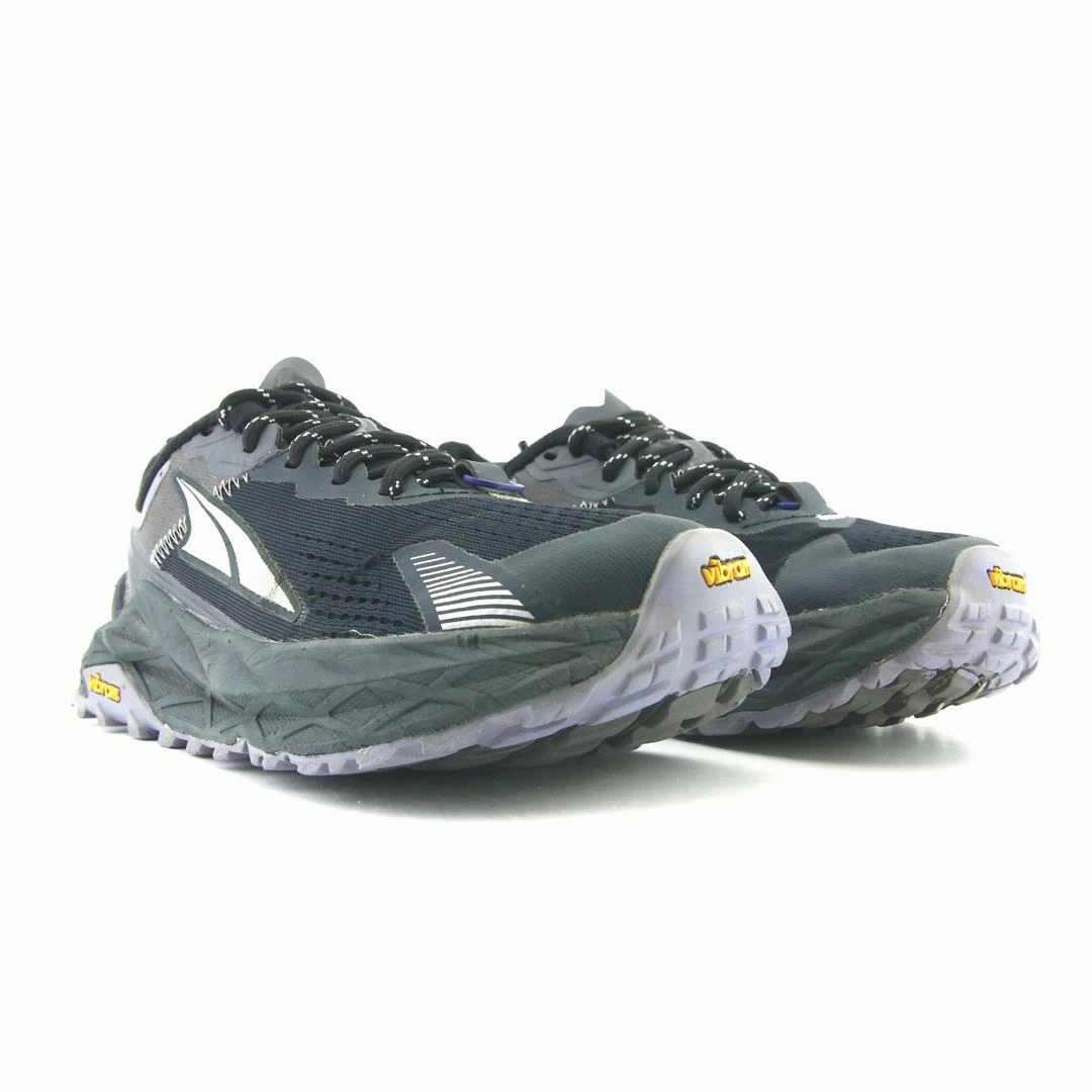 ALTRA OLYMPUS 5 lightweight athletic shoe look