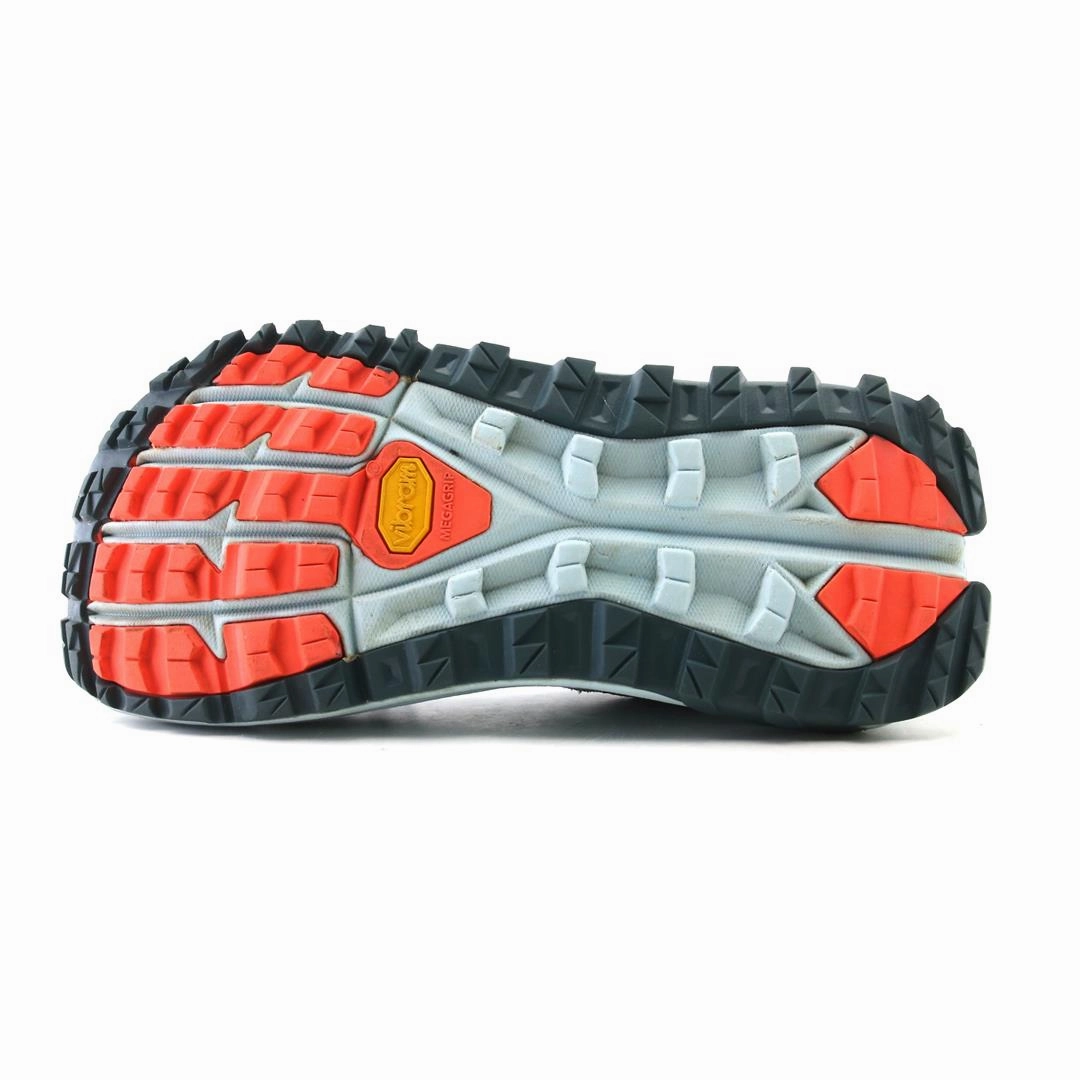 ALTRA OLYMPUS 5 lightweight athletic shoe look