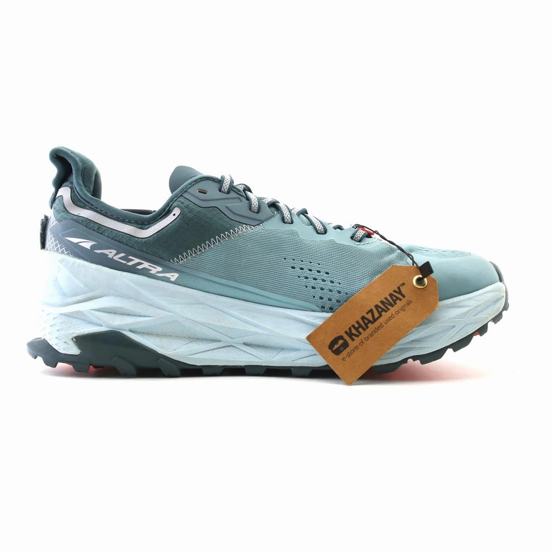 ALTRA OLYMPUS 5 lightweight athletic shoe look