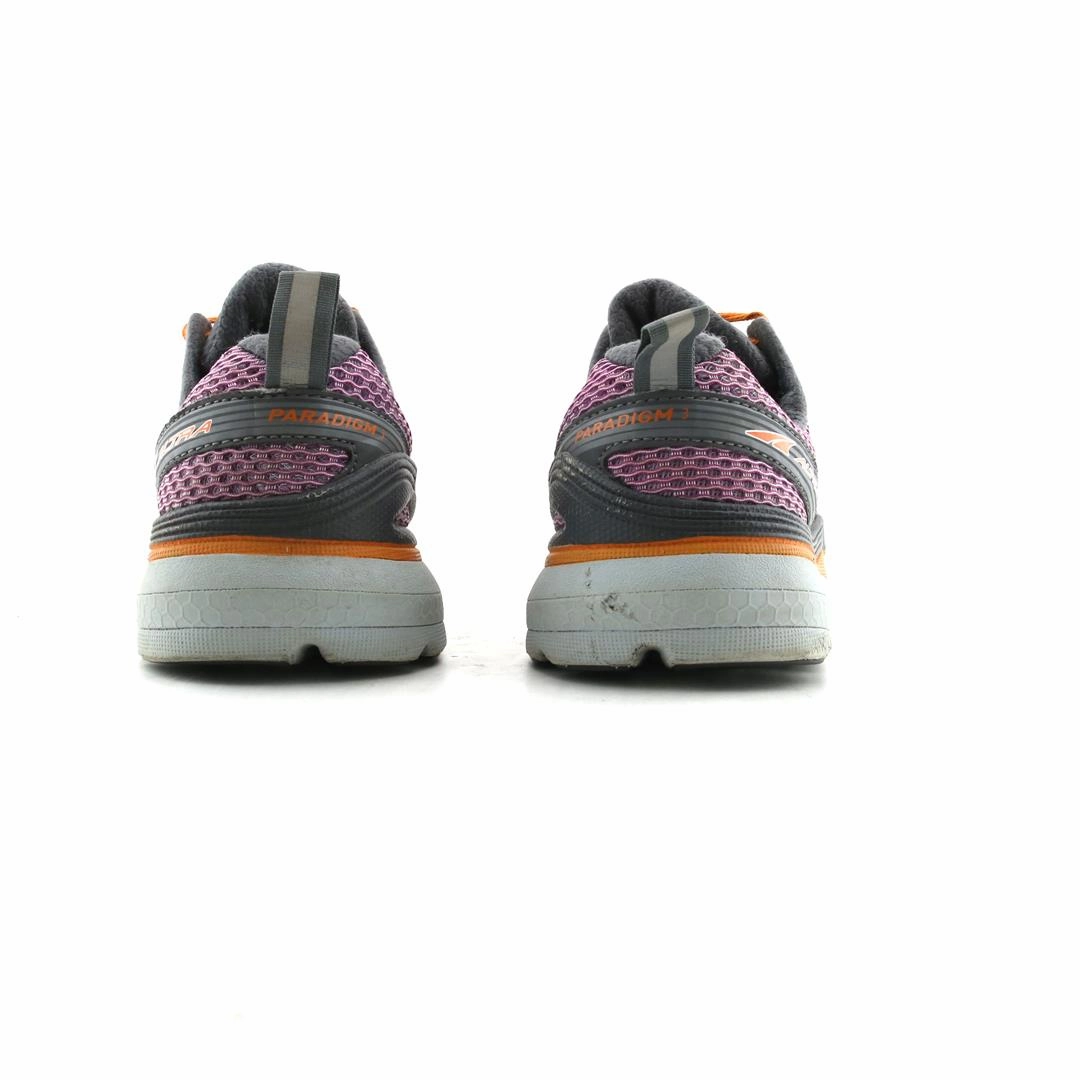 ALTRA PARADIGM 3 lightweight athletic shoe look