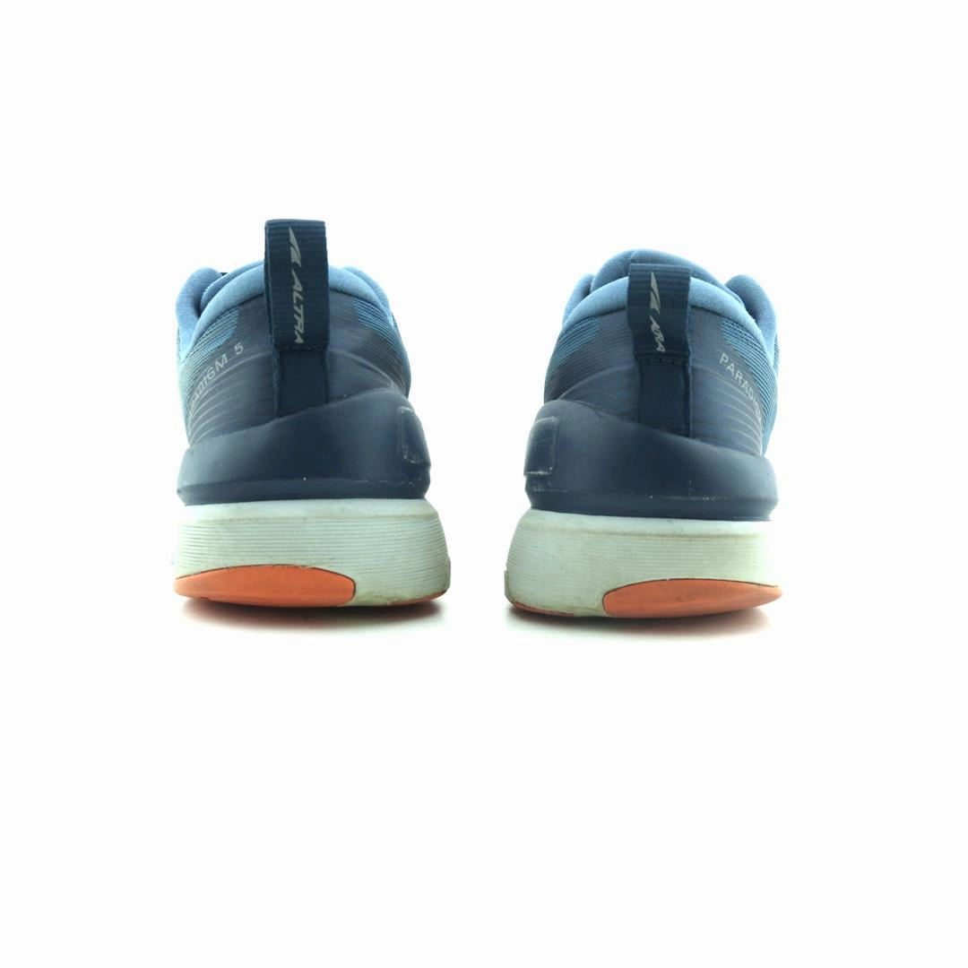 ALTRA PARADIGM 5.0 lightweight athletic shoe look