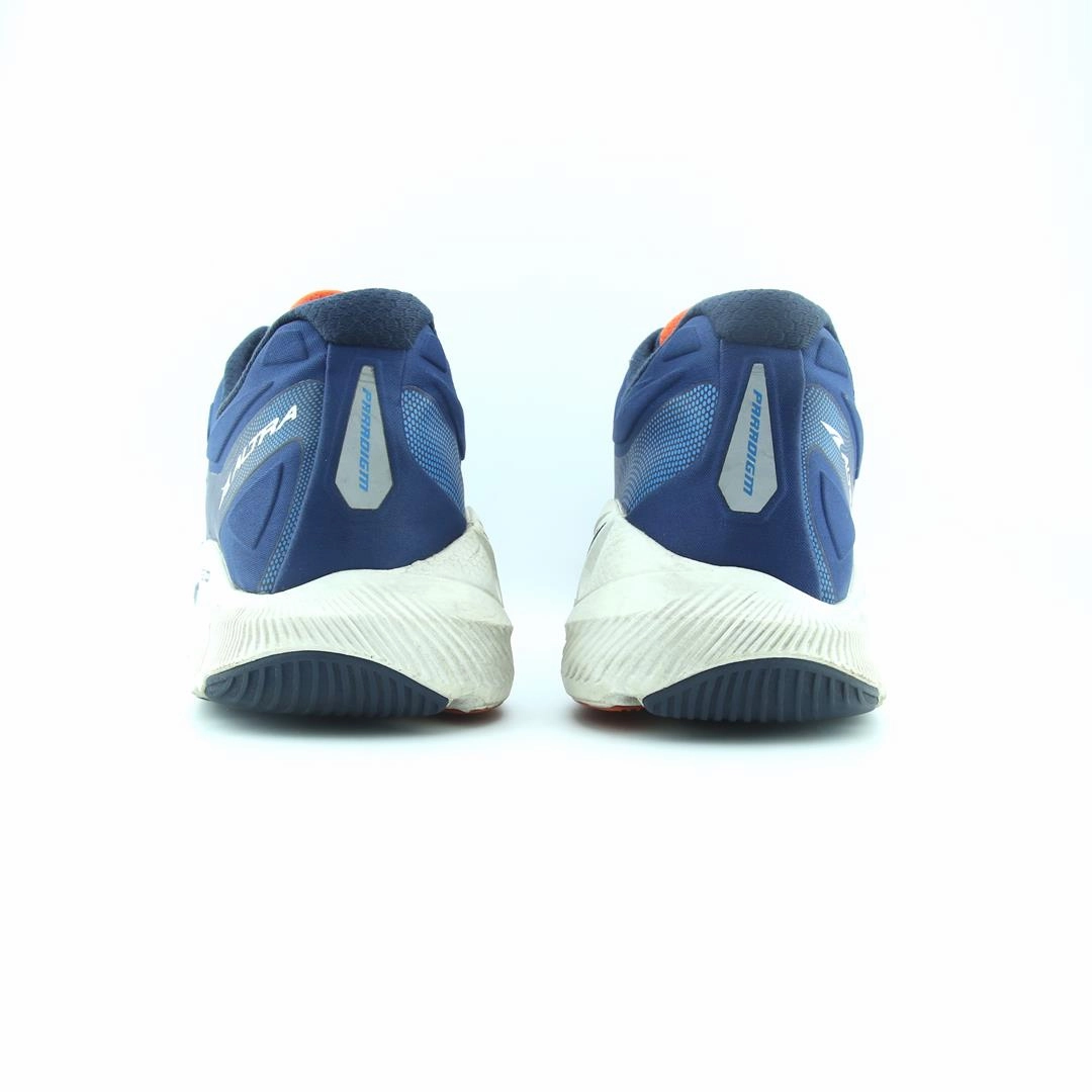 ALTRA PARADIGM 6.0 lightweight athletic shoe look