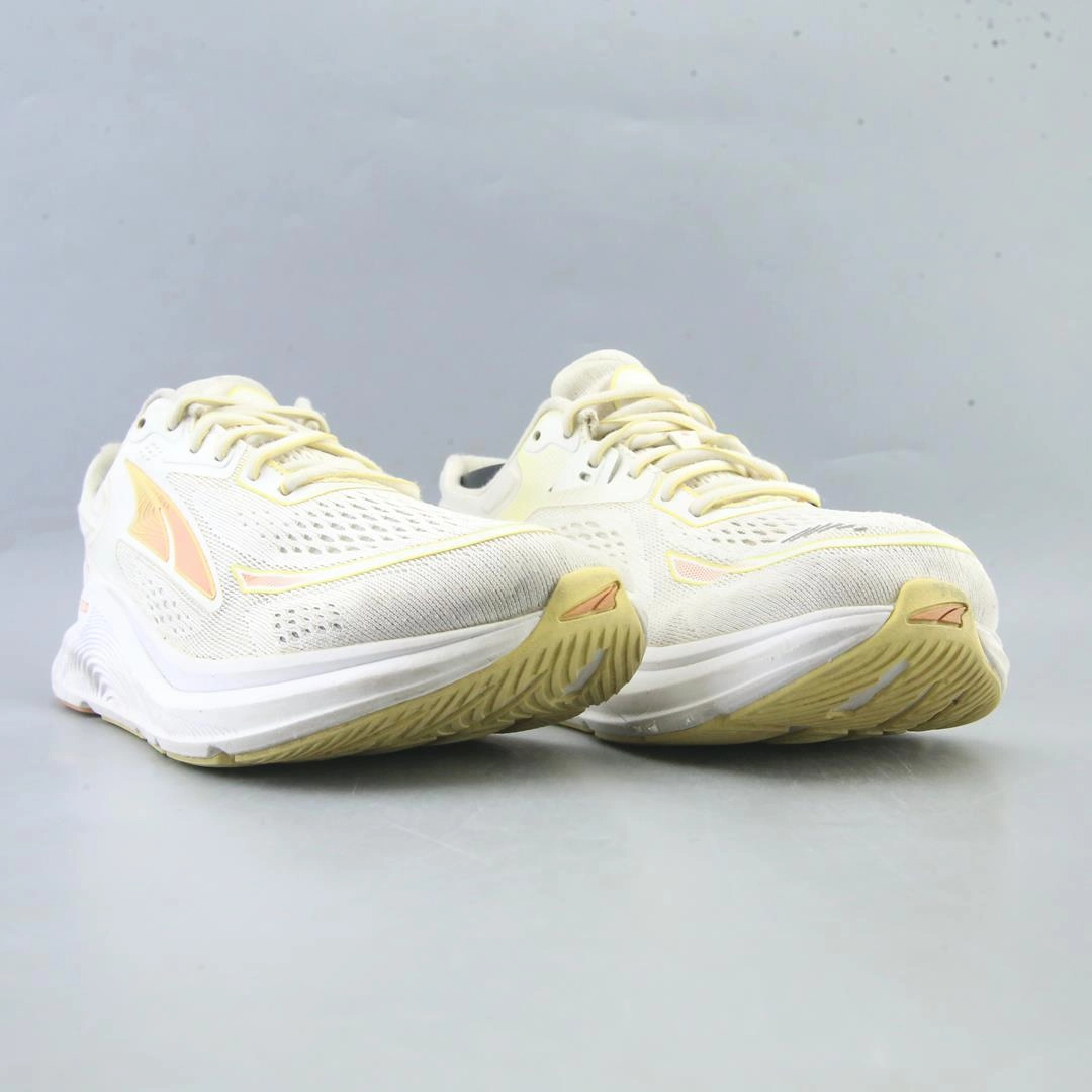 ALTRA PARADIGM 6 lightweight athletic shoe look