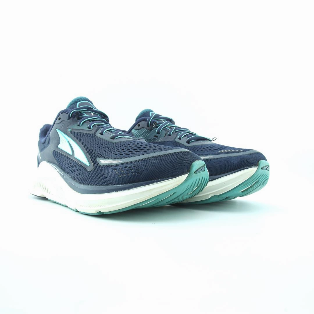 ALTRA PARADIGM 6 lightweight athletic shoe look