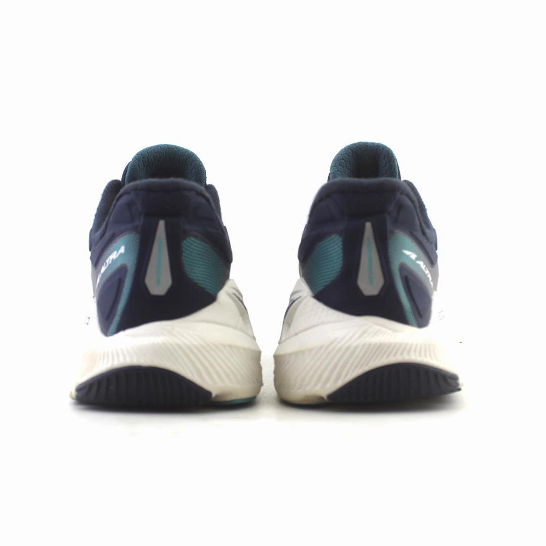 ALTRA PARADIGM 6 lightweight athletic shoe look