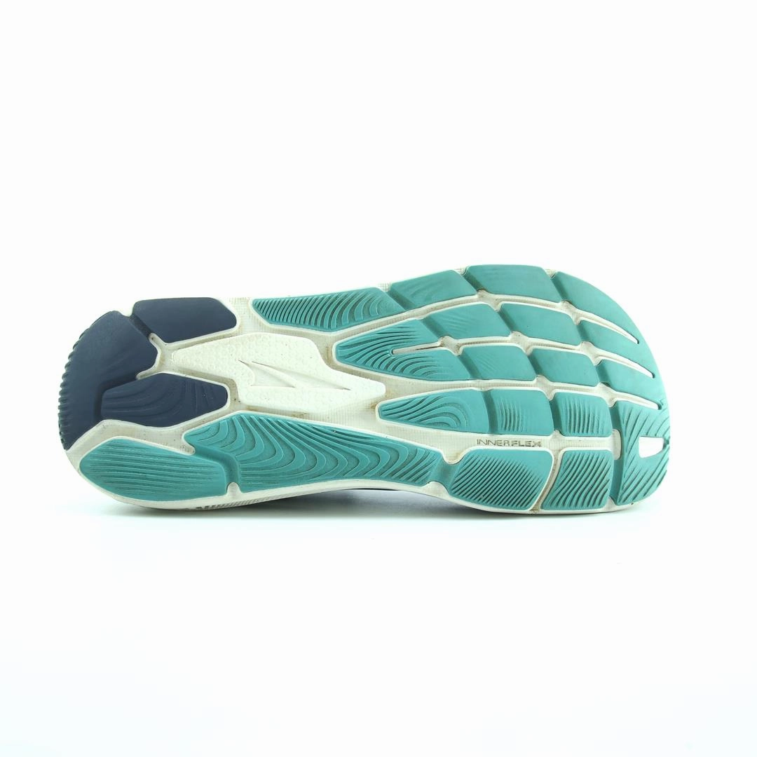 ALTRA PARADIGM 6 lightweight athletic shoe look