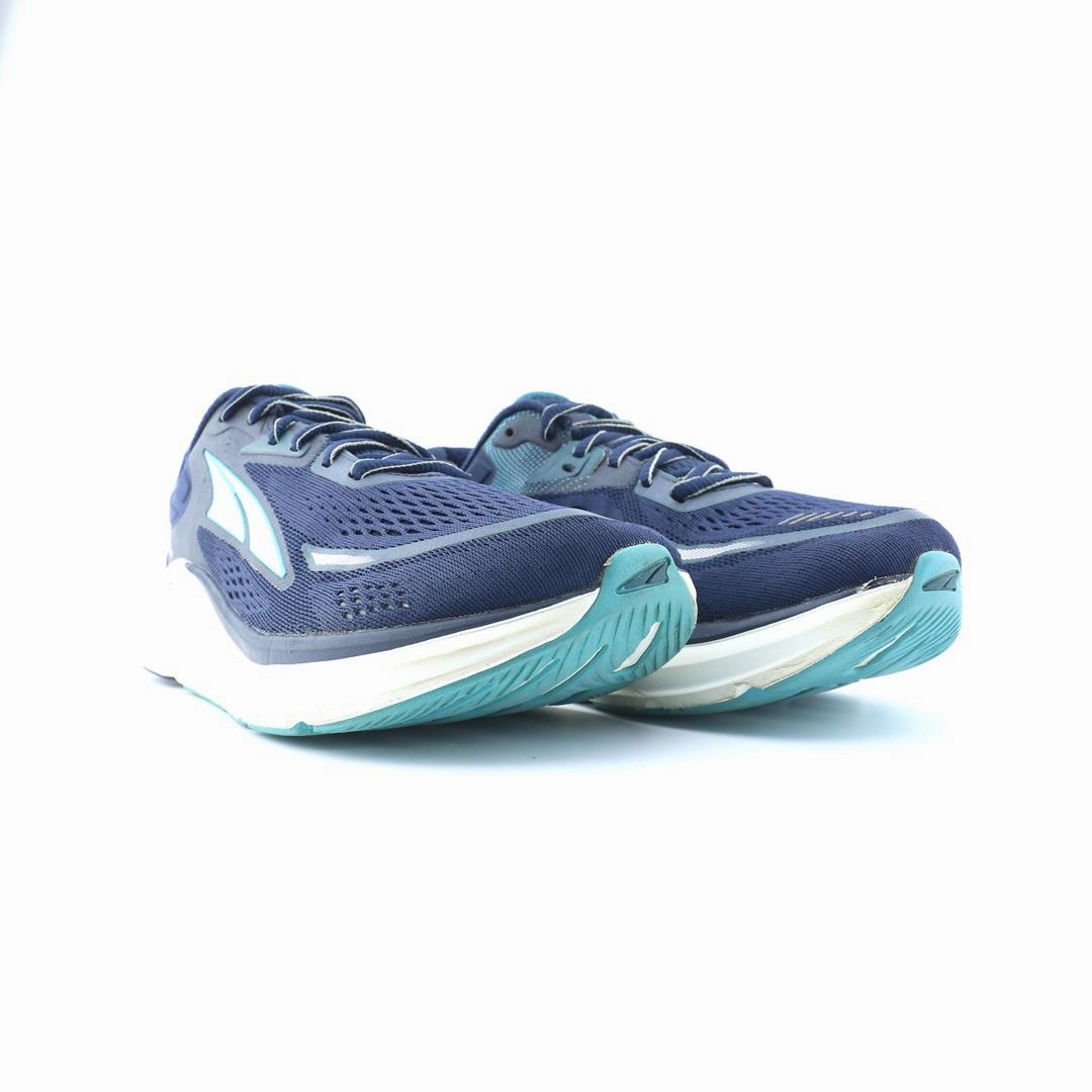 ALTRA PARADIGM 6 lightweight athletic shoe look