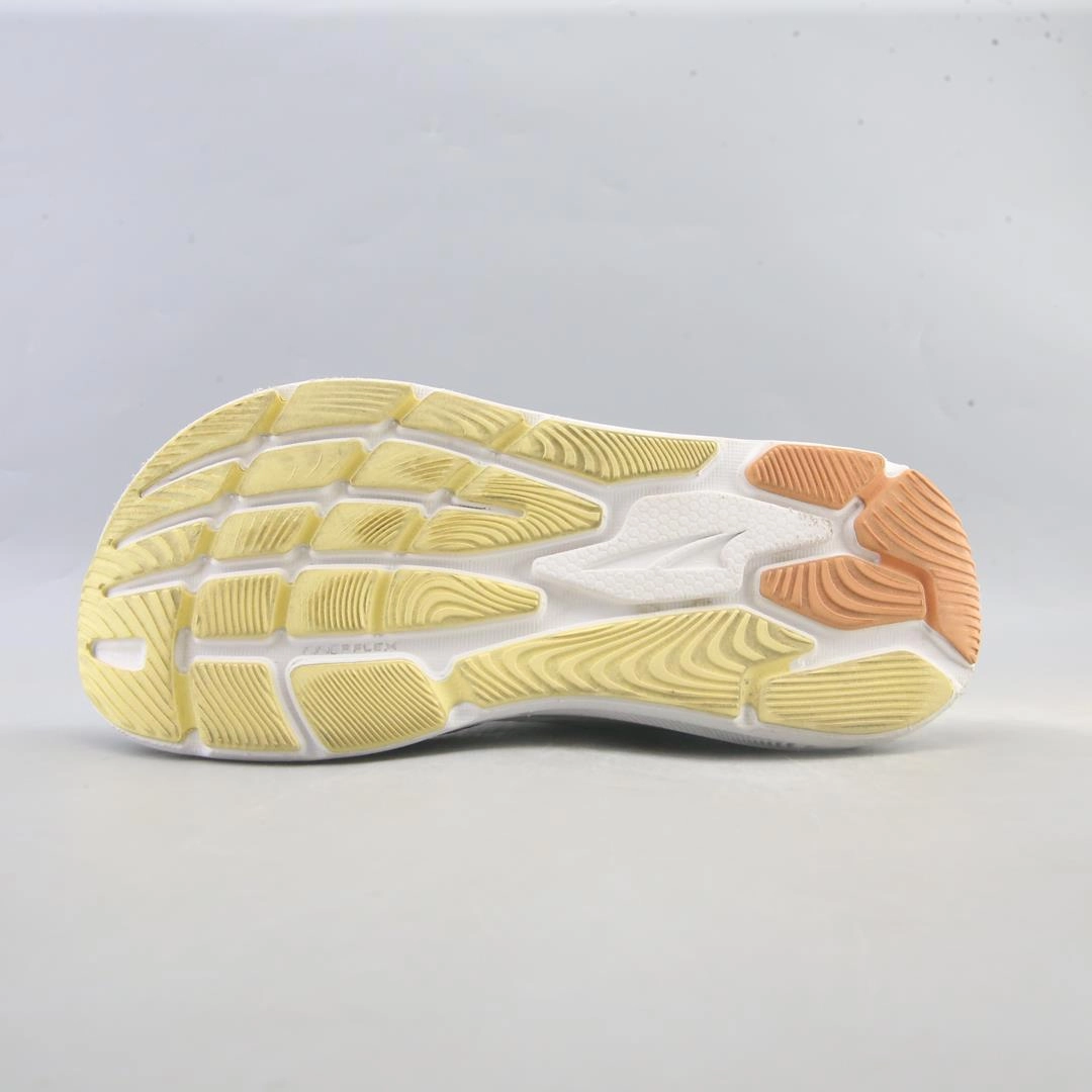 ALTRA PARADIGM 6 lightweight athletic shoe look