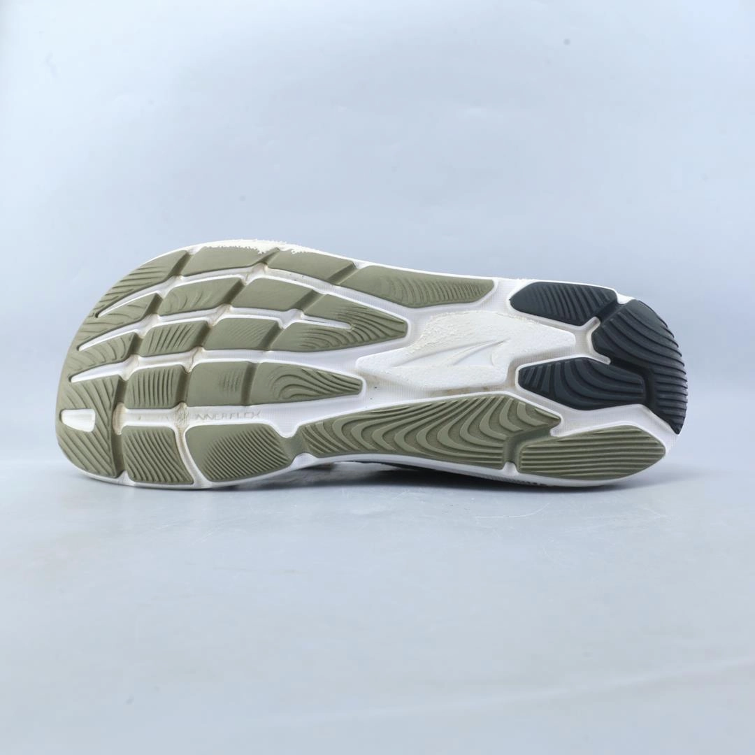 ALTRA PARADIGM 6 lightweight athletic shoe look