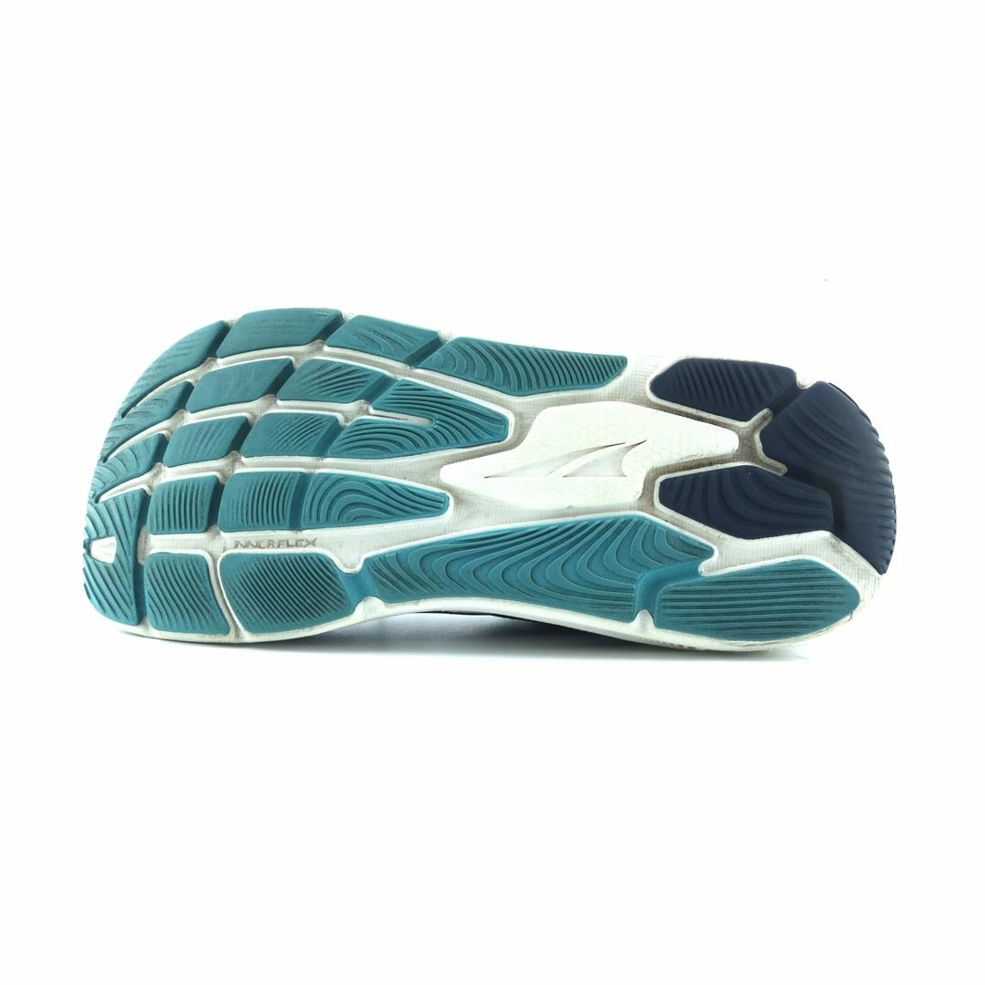 ALTRA PARADIGM 6 lightweight athletic shoe look