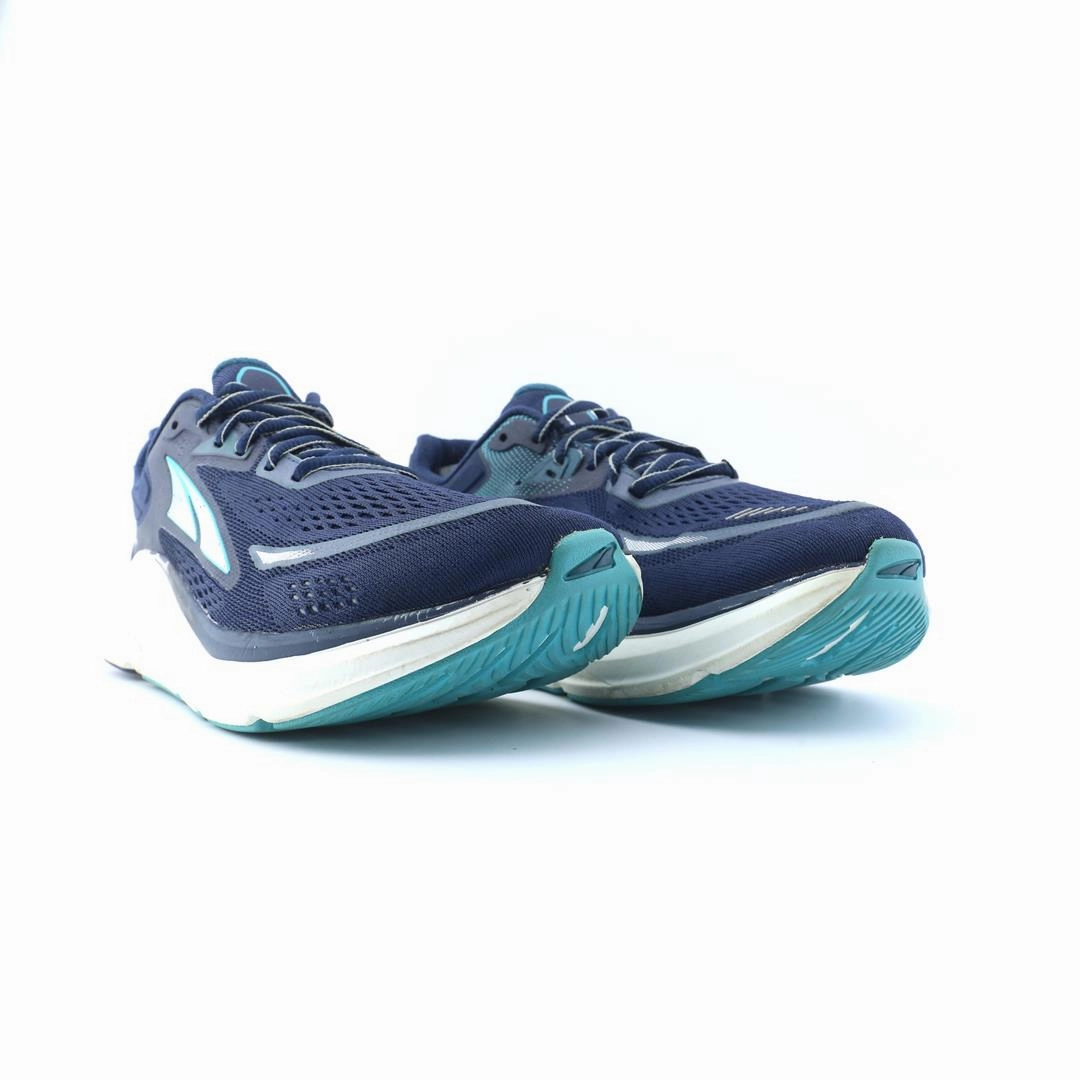 ALTRA PARADIGM 6 lightweight athletic shoe look