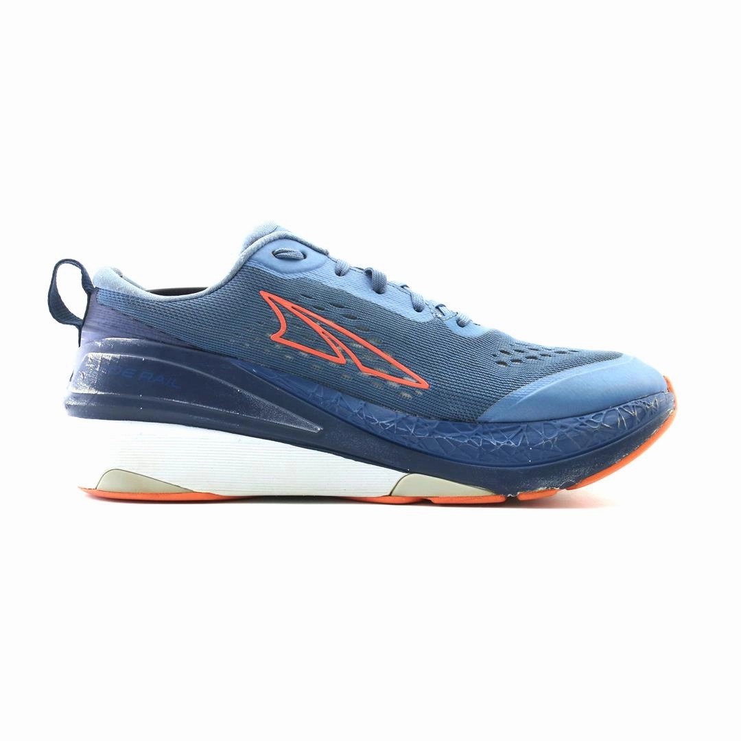 ALTRA PARADIGM 6 lightweight athletic shoe look