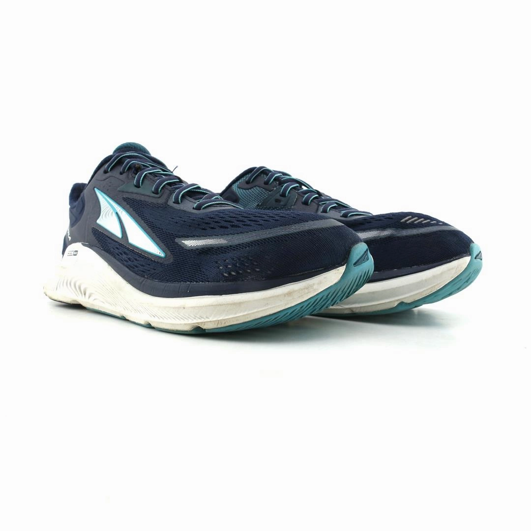 ALTRA  PARADIGM 6 lightweight athletic shoe look