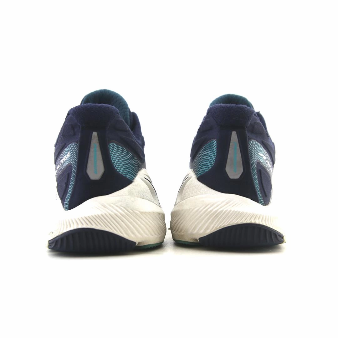 ALTRA PARADIGM 6 lightweight athletic shoe look