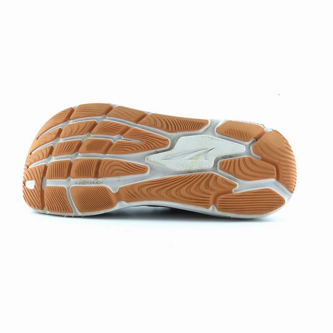 ALTRA PARADIGM 6 lightweight athletic shoe look