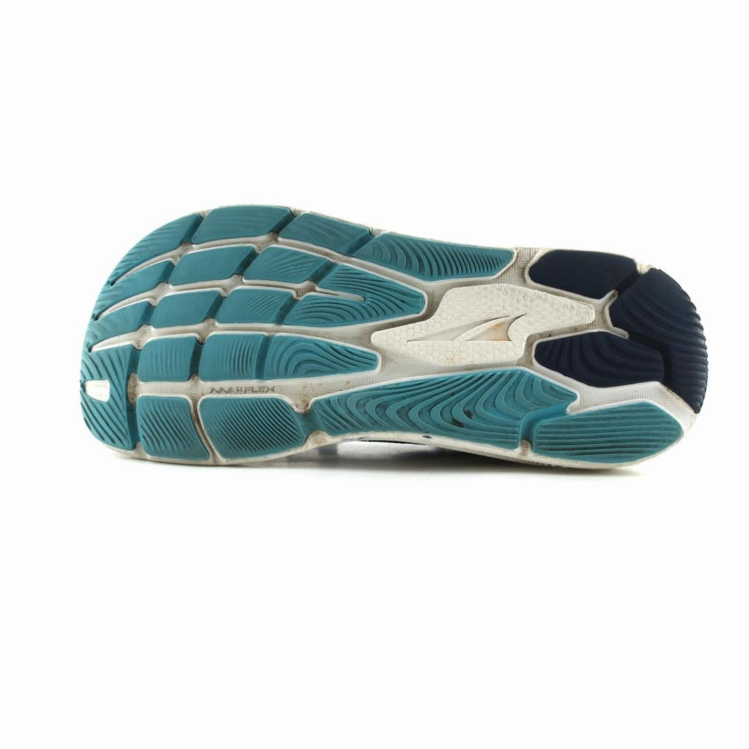 ALTRA  PARADIGM 6 lightweight athletic shoe look
