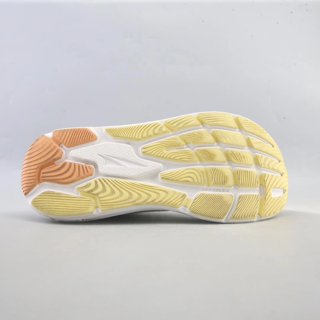 ALTRA PARADIGM 6 lightweight athletic shoe look