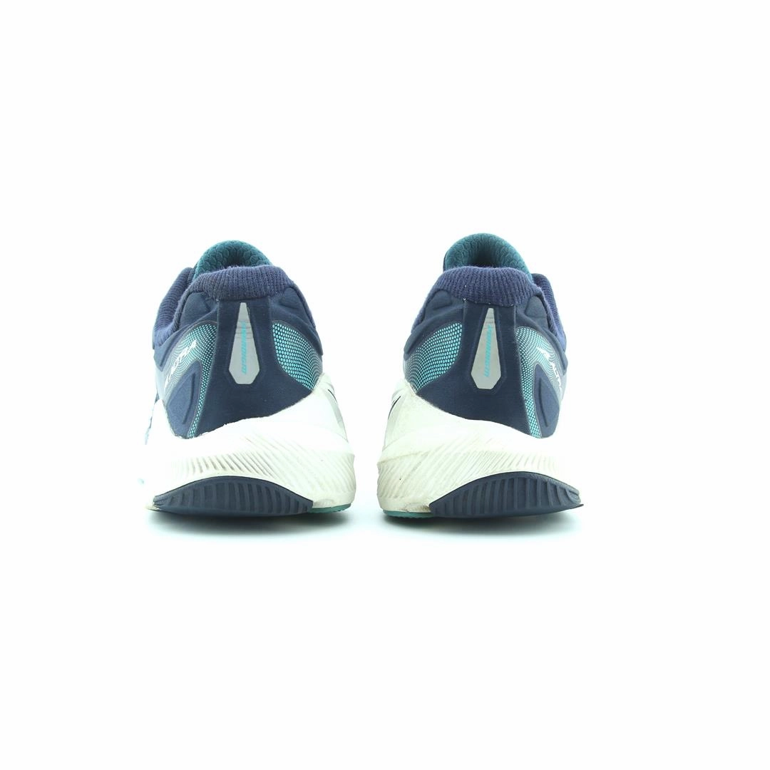 ALTRA PARADIGM 6 lightweight athletic shoe look