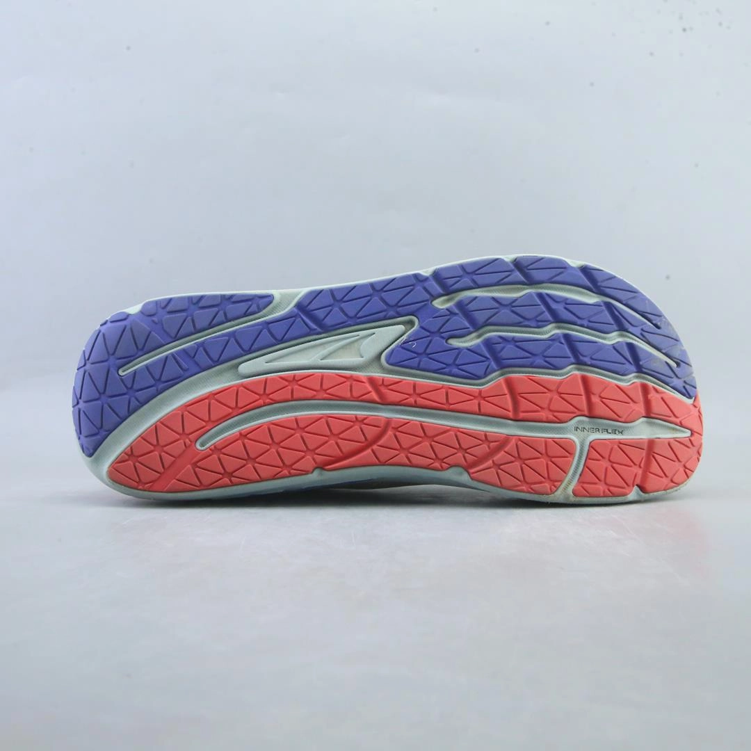 ALTRA PARADIGM 7 lightweight athletic shoe look
