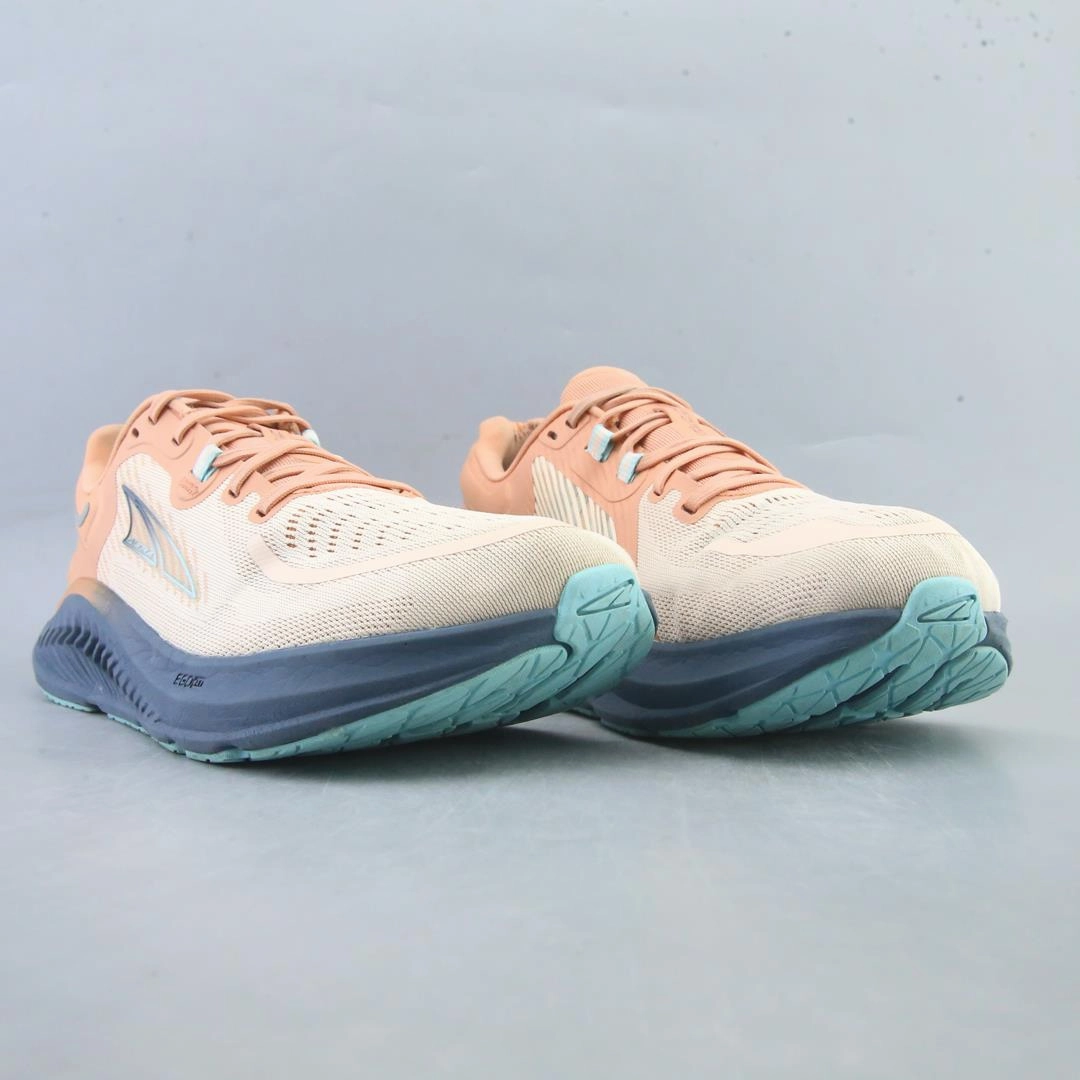 ALTRA PARADIGM 7 lightweight athletic shoe look