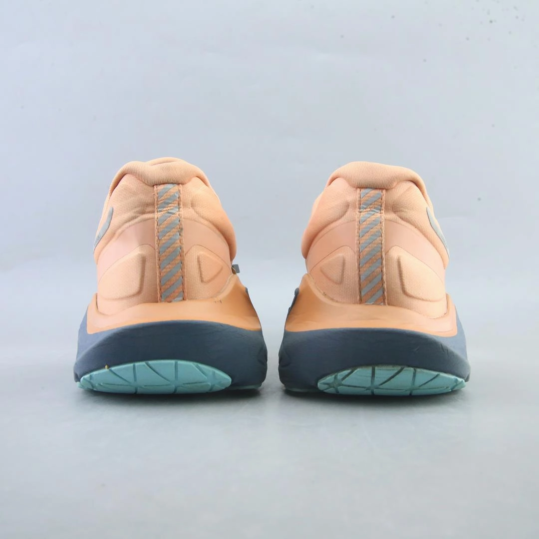 ALTRA PARADIGM 7 lightweight athletic shoe look