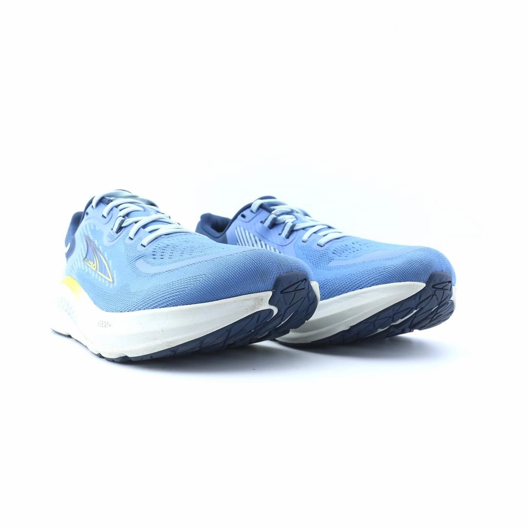 ALTRA PARADIGM 7 lightweight athletic shoe look