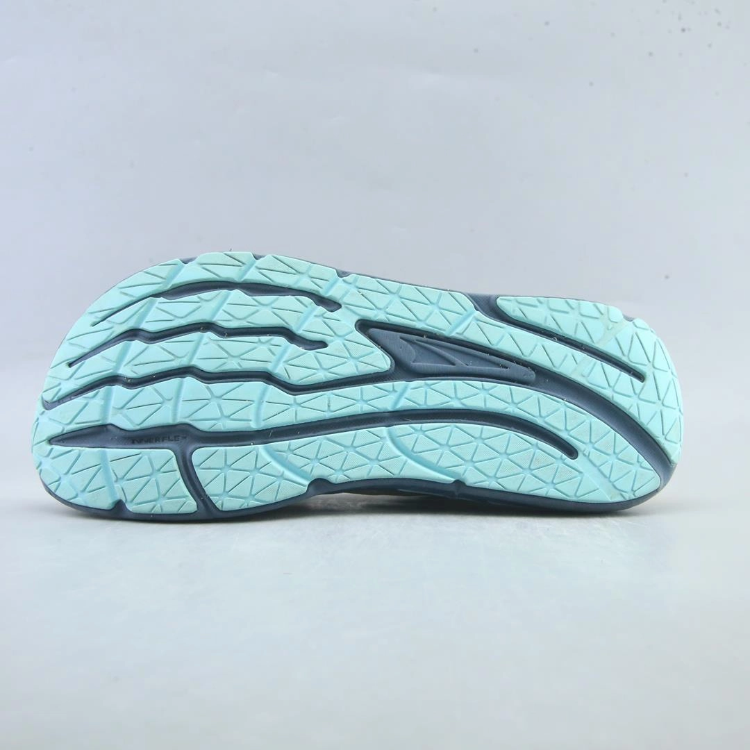 ALTRA PARADIGM 7 lightweight athletic shoe look