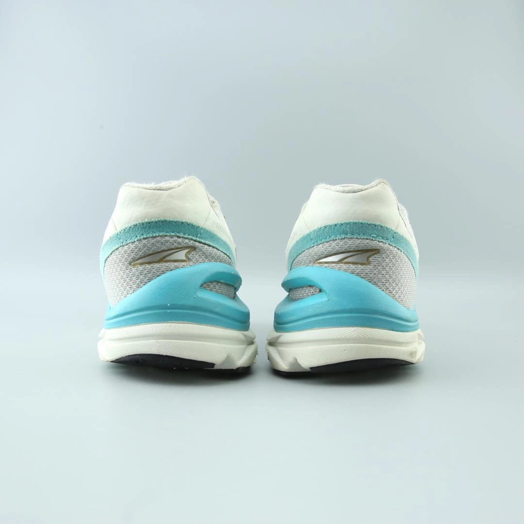 ALTRA PROVISION 3.5 lightweight athletic shoe look