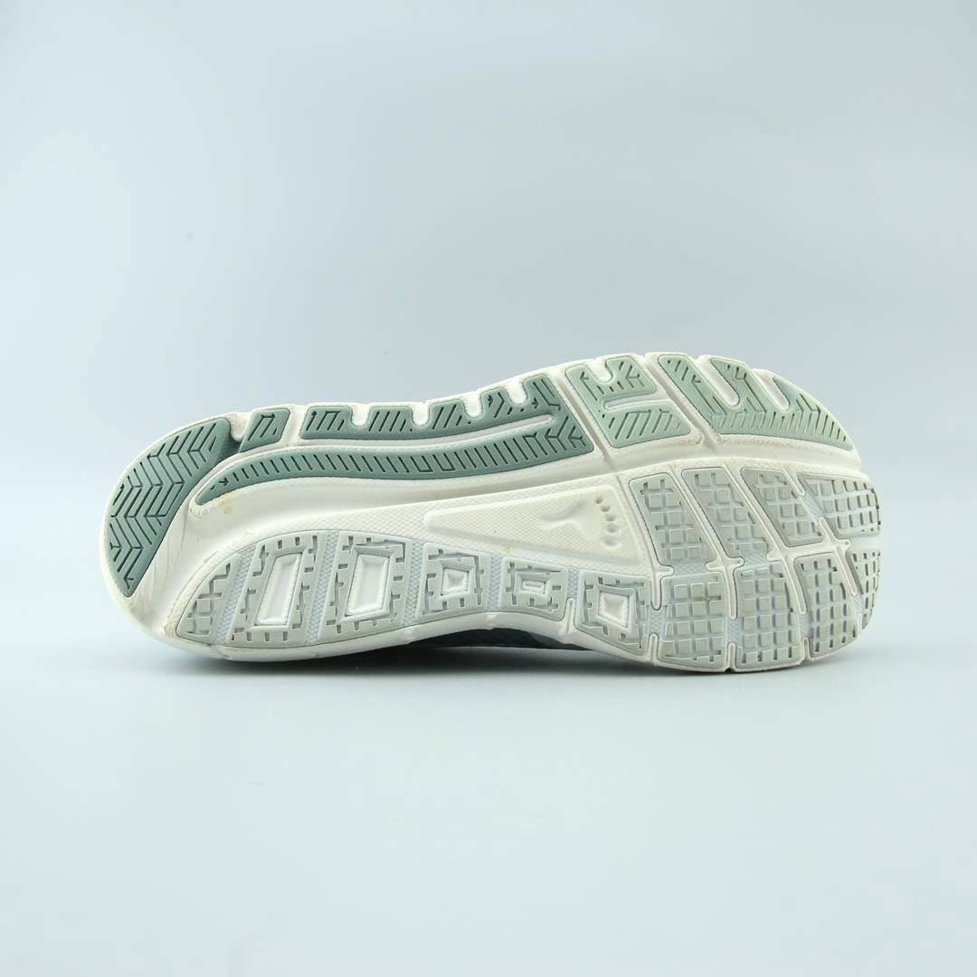 ALTRA PROVISION 4.0 lightweight athletic shoe look