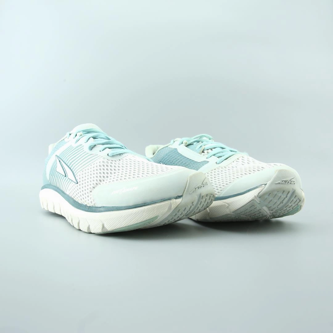 ALTRA PROVISION 4.0 lightweight athletic shoe look