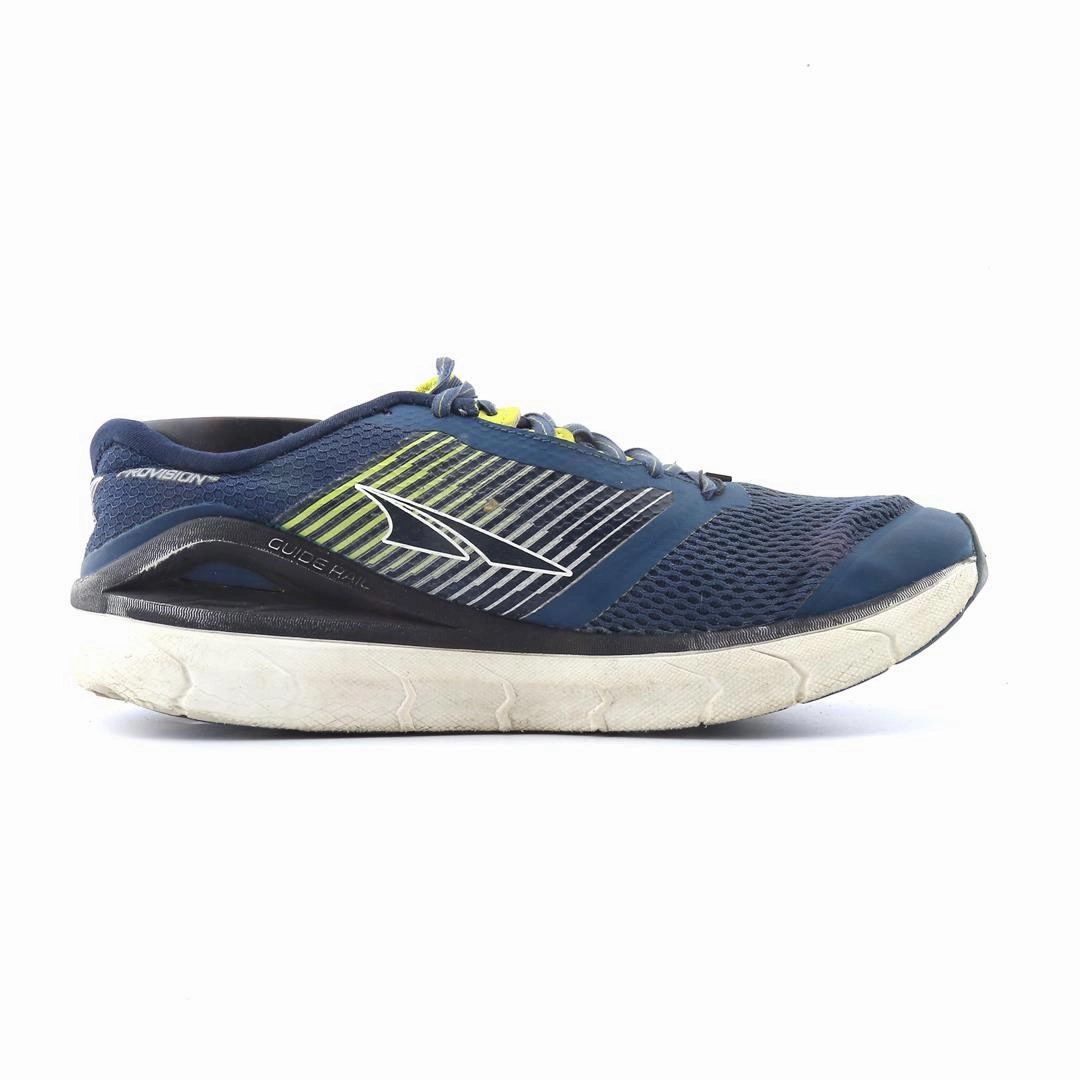 ALTRA PROVISION 4 lightweight athletic shoe look
