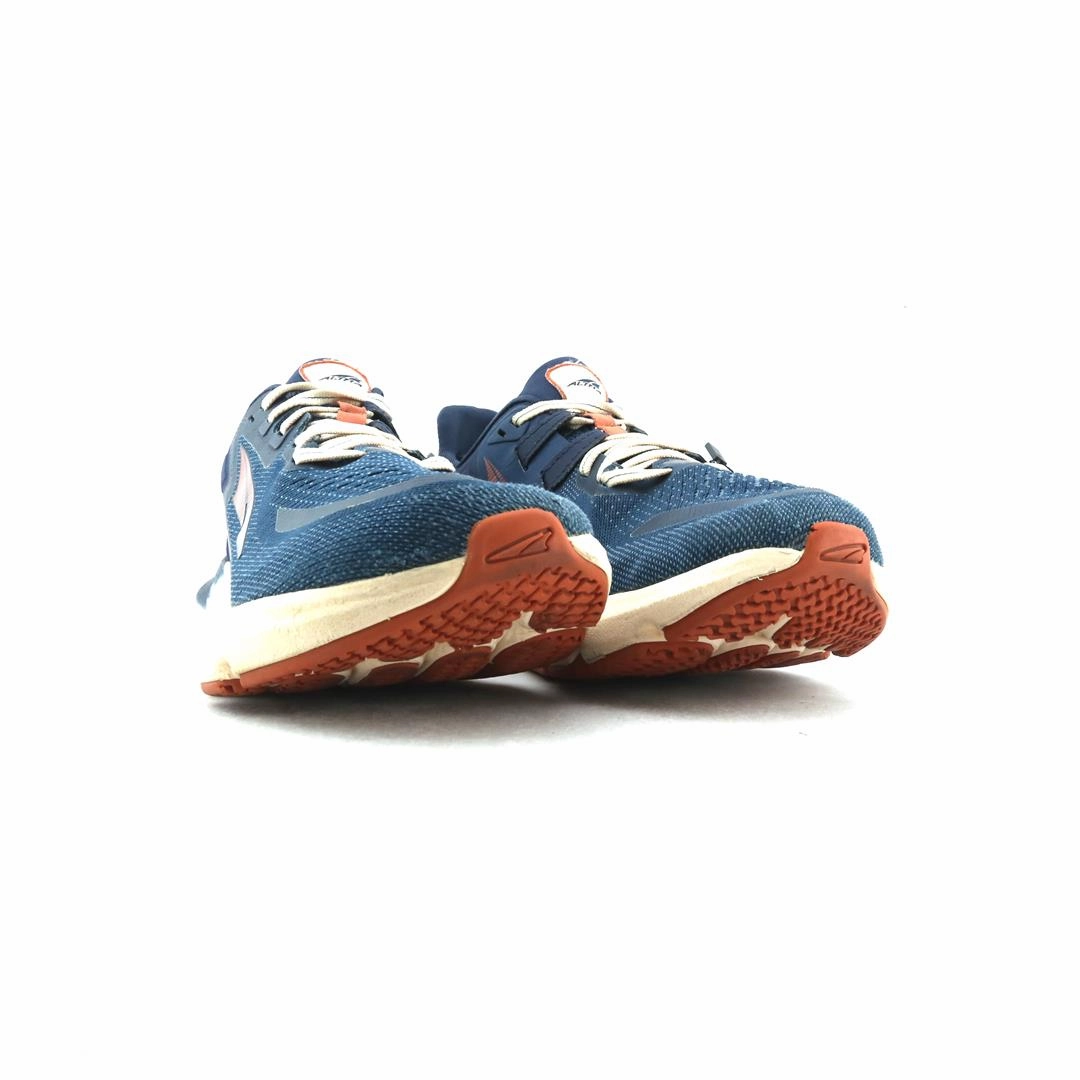 ALTRA PROVISION 6 lightweight athletic shoe look