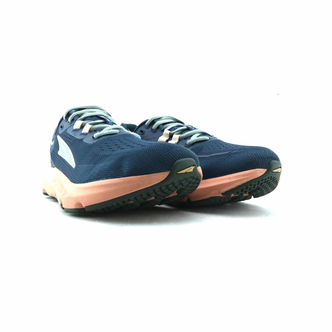 ALTRA PROVISION 7 lightweight athletic shoe look