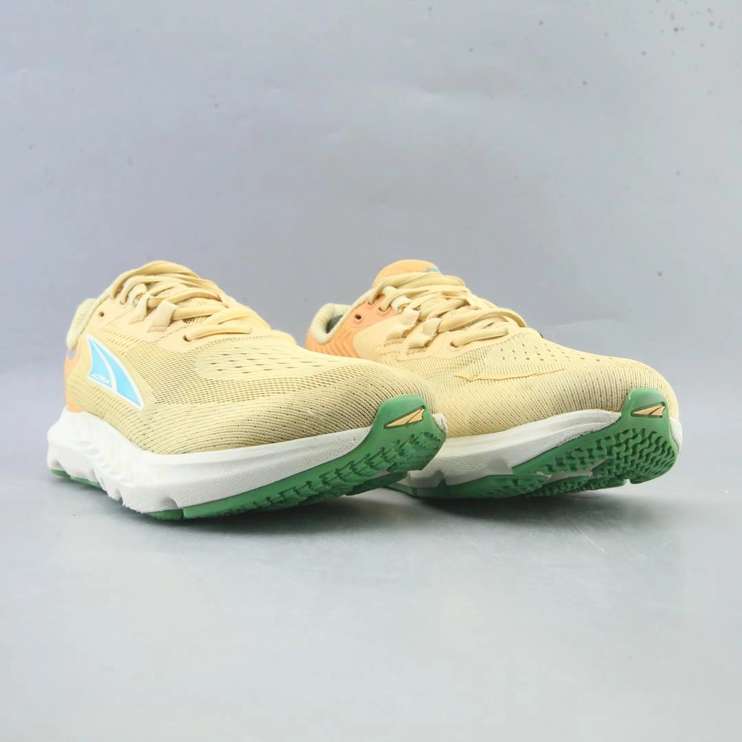 ALTRA PROVISION 7 lightweight athletic shoe look