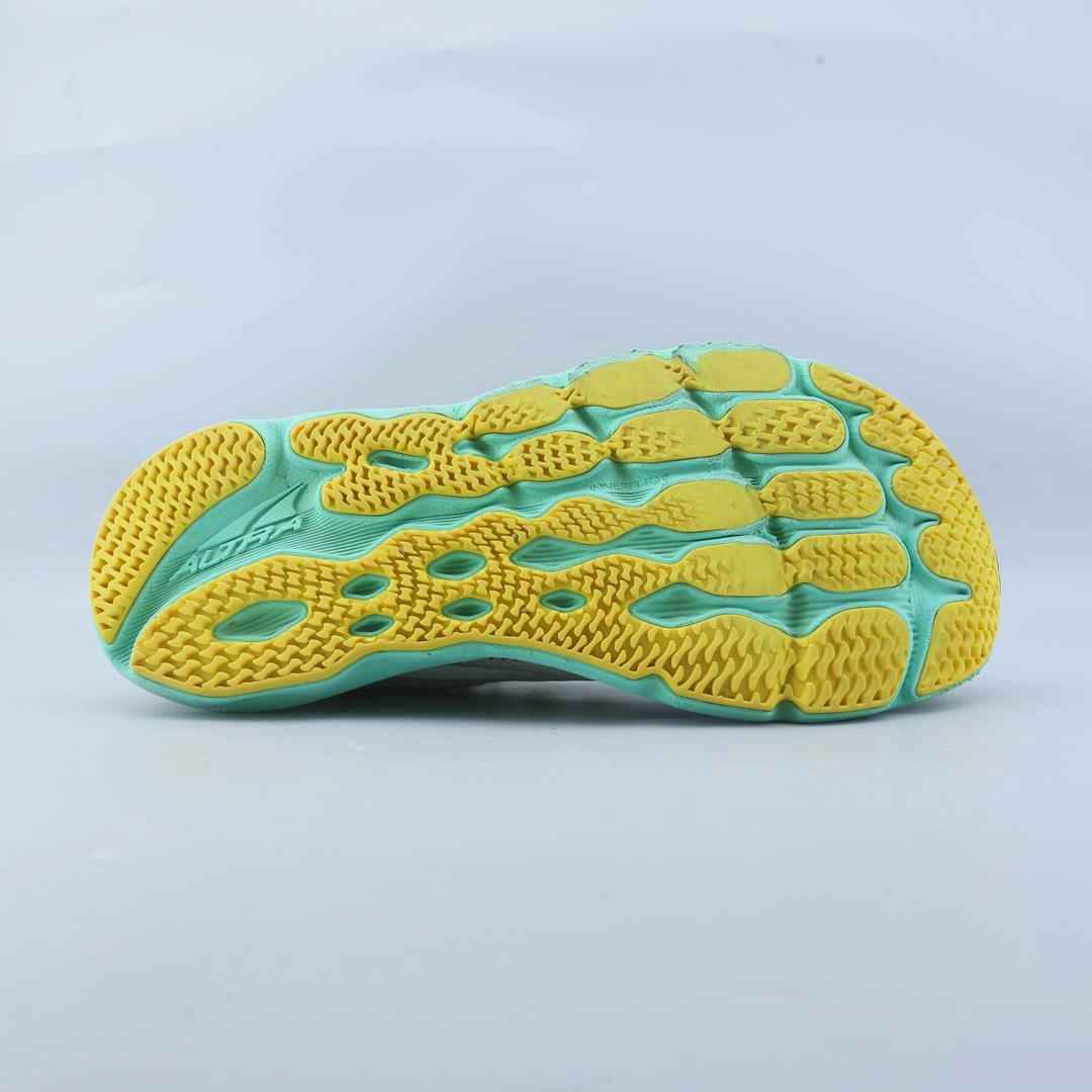 ALTRA PROVISION 7 lightweight athletic shoe look